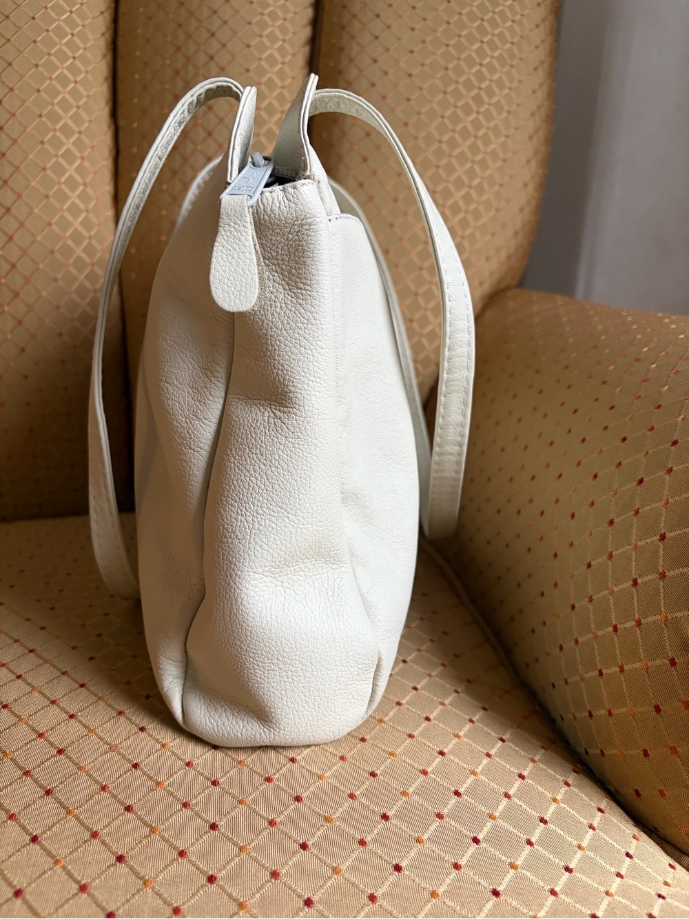 Soft Genuine Leather Tote Bag | Ivory/Cream | Minimalist | Excellent Condition - Picture 3 of 8